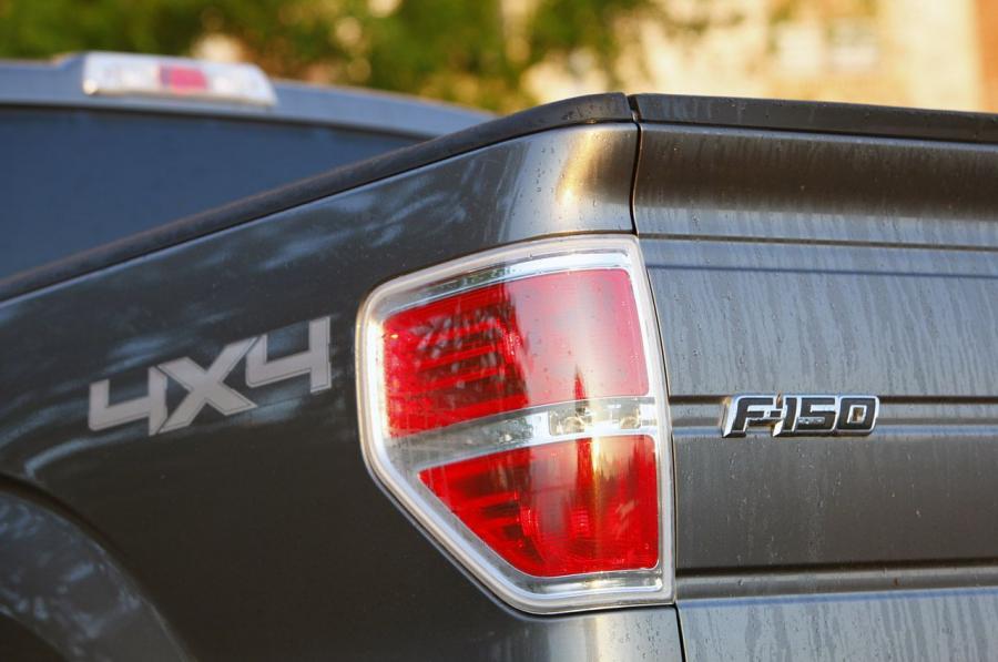 Ford F-150 4x4 SuperCrew 2011 года  (фото 29 из 37)